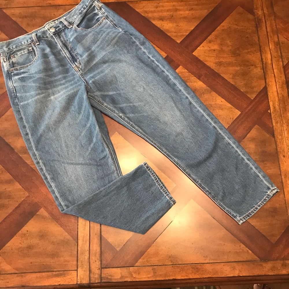 American Eagle AEO mom Jeans